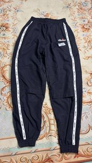 (Category: ) located in . Submitted by putgoods (Listing ID 1448405001, Image 1). Description: .