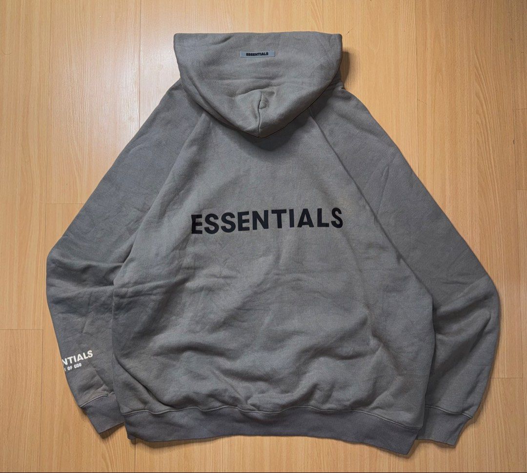 ESSENTIALS (Category: Coats, Jackets and Outerwear) located in Manila. Submitted by renzyyabut (Listing ID 1448478603, Image 3). Description: ESSENTIALS SIZE XL CAN FIT UP TO 2XL EXCELLENT CONDITION COMPLETE TAGS .