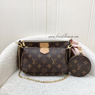 (Category: ) located in . Submitted by brands_lover (Listing ID 1448282793, Image 1). Description: .
