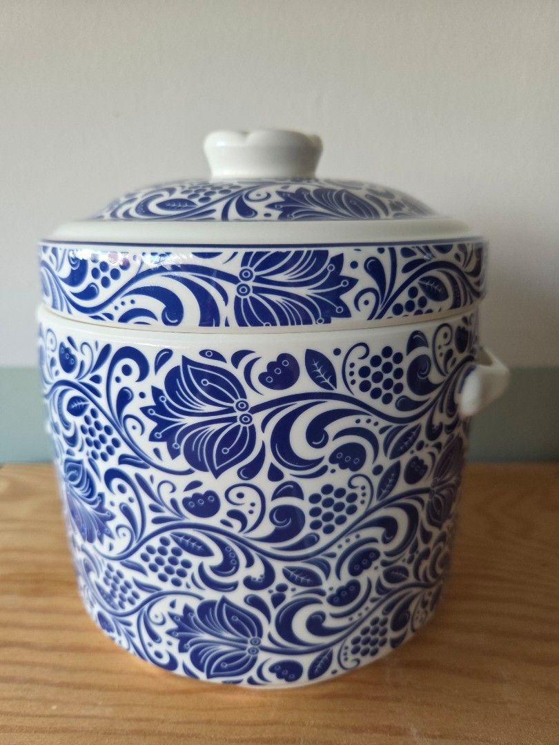 Eu Yan Sang Ceramic Stew Pot