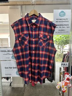 (Category: ) located in . Submitted by thriftthrills_sg (Listing ID 1448299133, Image 1). Description: .