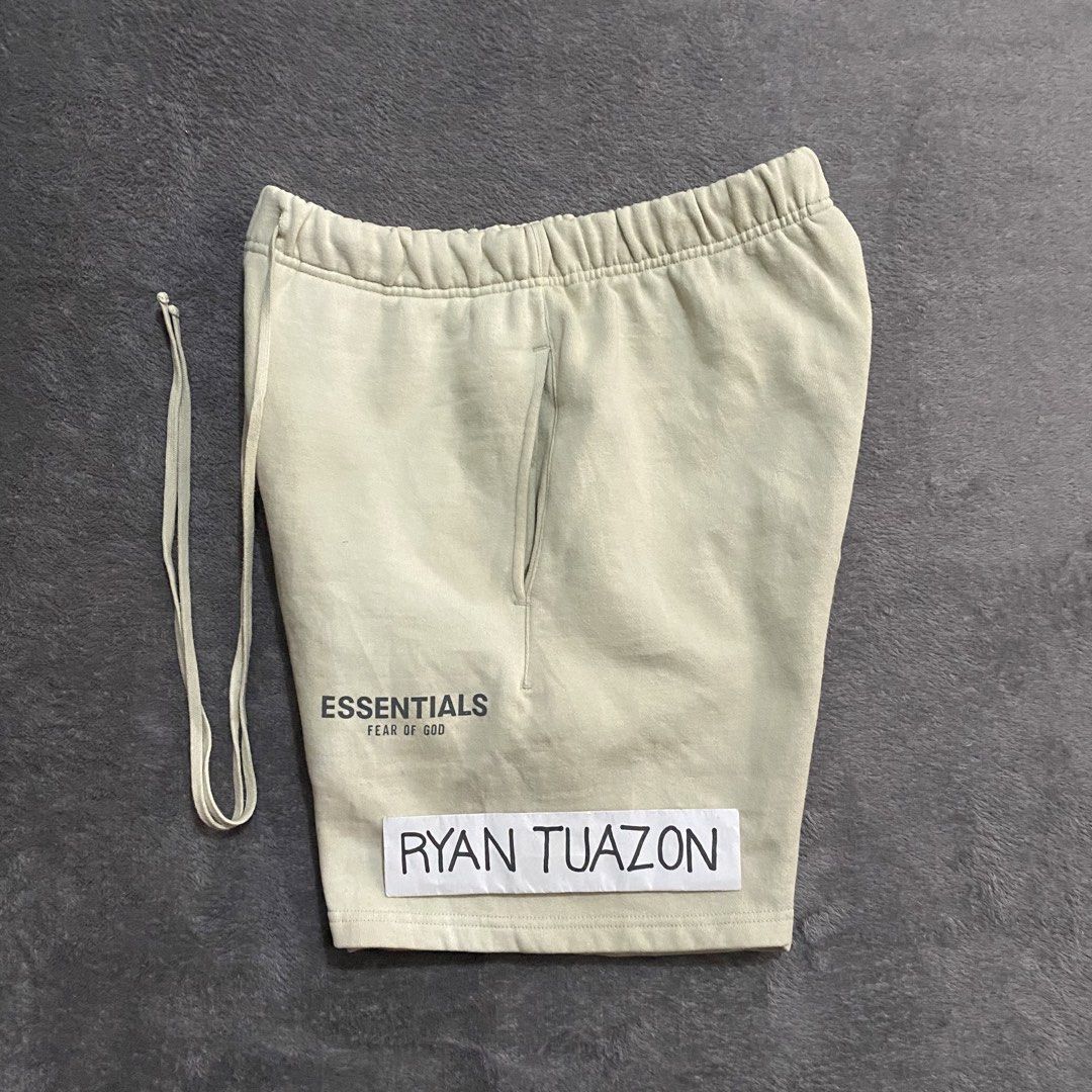 FOG Essentials Shorts (Category: Shorts) located in Lubao. Submitted by thriftlangph (Listing ID 1448467999, Image 3). Description: 🏷P400 Essentials FOG Shorts 30 to 36W x 18L 12 leg opening 9/10 color rate Good condition Honest issue uneven fade solid psg parin.