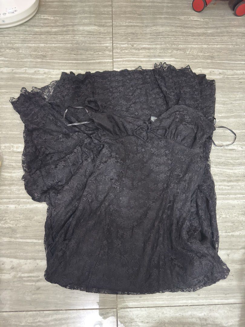 Forever21 Black Lace Maxi Dress (Category: Dresses) located in Quezon City. Submitted by yaaasqueen (Listing ID 1448459577, Image 1). Description: .