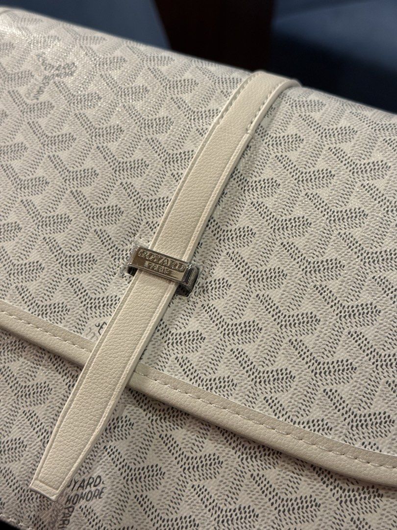 GOYARD (Category: Luxury Bags & Wallets) located in Angeles City. Submitted by secondluxph (Listing ID 1448311277, Image 3). Description: -GOYARD BELVEDERE MESSENGER BAG IN WHITE -PRISTINE CONDITION -WITH BOX AND DUST-BAG -JAPAN/HONGKONG SOURCE.