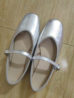 (Category: ) located in . Submitted by kandkclothing (Listing ID 1445549384, Image 1). Description: .