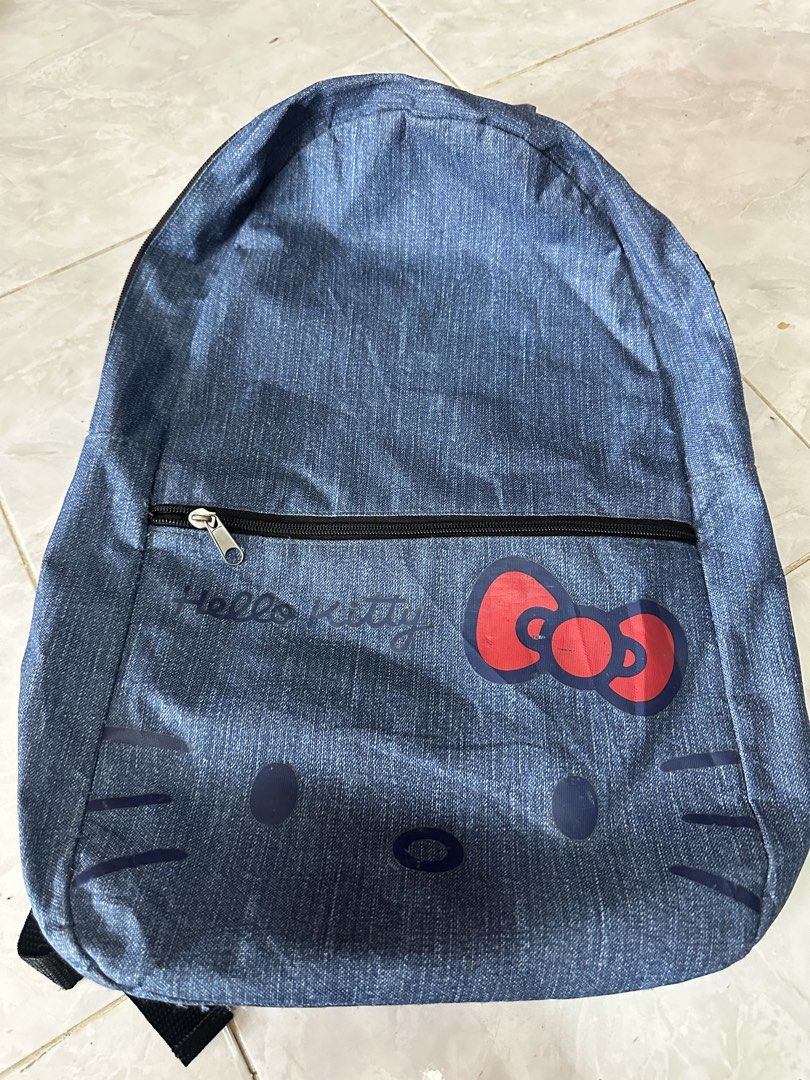 Hello kitty backpack (Category: Backpacks) located in Ulu Tiram. Submitted by hellokittyloverssssss (Listing ID 1448319521, Image 1). Description: The zip still smooth And functioning .