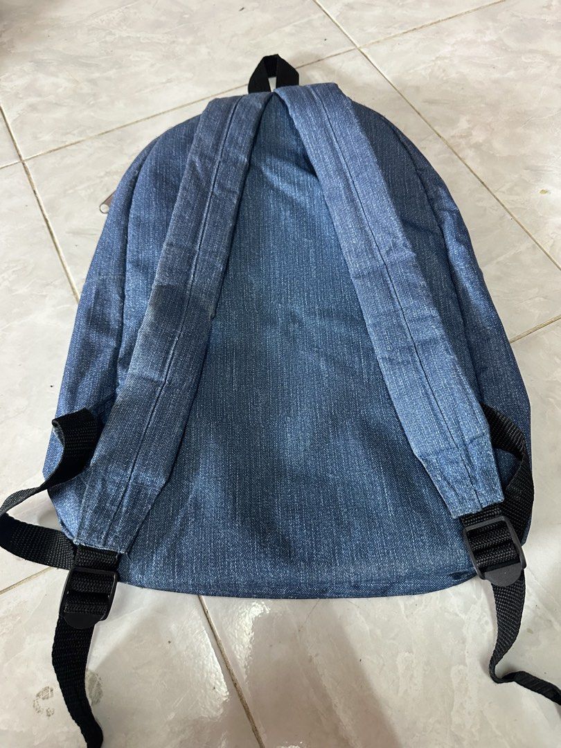 Hello kitty backpack (Category: Backpacks) located in Ulu Tiram. Submitted by hellokittyloverssssss (Listing ID 1448319521, Image 2). Description: The zip still smooth And functioning .