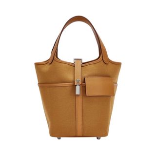 (Category: ) located in . Submitted by bonbonbags (Listing ID 1448309046, Image 1). Description: .