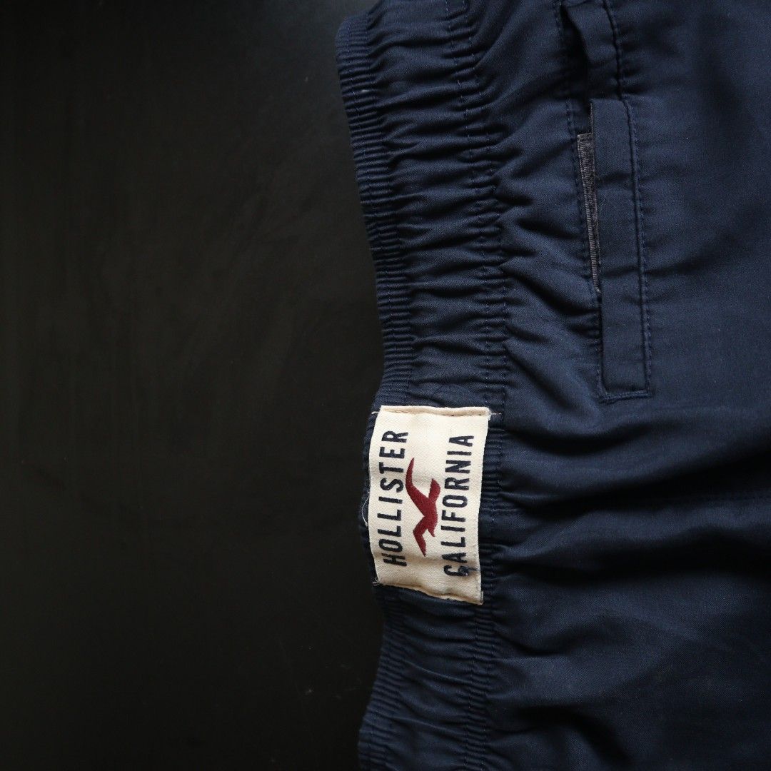 hollister swim shorts (Category: Bikinis & Swimsuits) located in Manila. Submitted by busybuzzingbees (Listing ID 1448287412, Image 3). Description: S-M Waist 28 Length 13 Loc: Malate, Manila Can meet up around LRT 1 Quirino or Vito Cruz only Shipping thru Lalamove, J&T, or any same-day courier that the buyer prefers Helping tags: Zara, H&M, Forever 21, Bershka, Uniqlo, Guess, Stradivarius, Cotton On, Princess Polly, Shein RFS: either not my styl