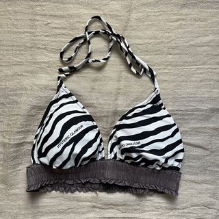 (Category: ) located in . Submitted by hoelyfinds (Listing ID 1448374007, Image 1). Description: .