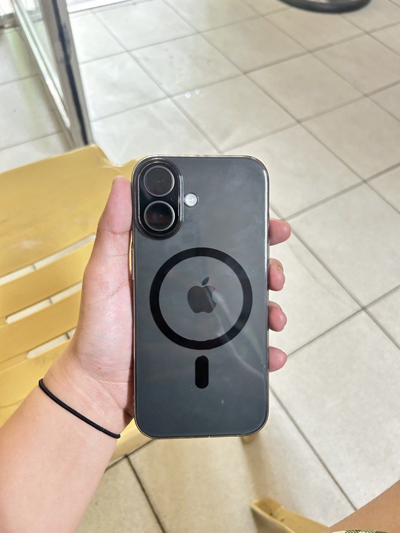 Iphone 17 256gb smartlocked (Category: iPhone 17 Series) located in Valenzuela. Submitted by omojinja (Listing ID 1448316798, Image 2). Description: Iphone 17 256gb smartlocked for sale or swap to same unit, but openline willing to add 3k Still under warranty until April 26, 2027 100% battery health No dents, no history of repair 14 cycle count as of today, July 8, 2026 Inclusions: Unit, case and original charger Rfs: globe yung sim, need ko open