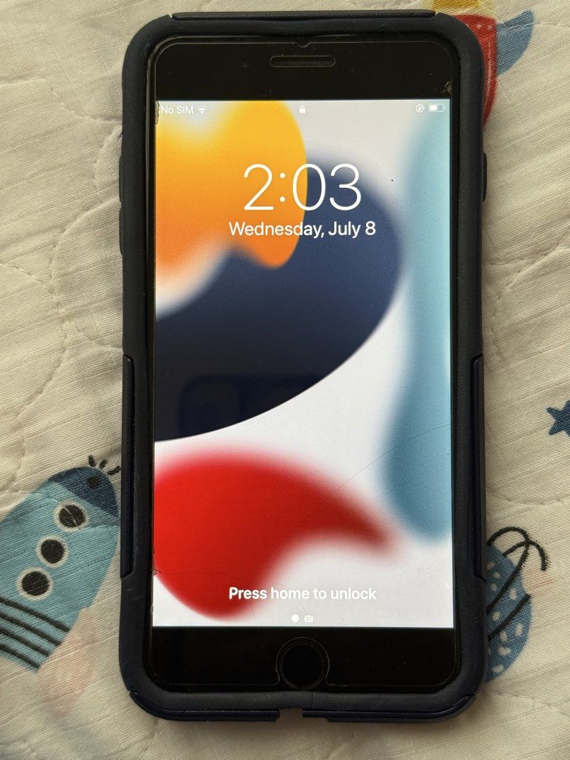 iPhone 7 Plus 32gb (Category: iPhone 7 Series) located in Solano. Submitted by rosiesclosetsale (Listing ID 1448326849, Image 2). Description: .