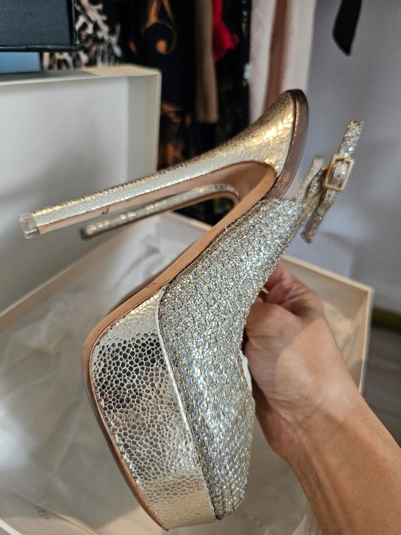 Jimmy choo wedding shoes (Category: Heels) located in Kuala Lumpur. Submitted by hellopreloved80 (Listing ID 1448372525, Image 2). Description: .