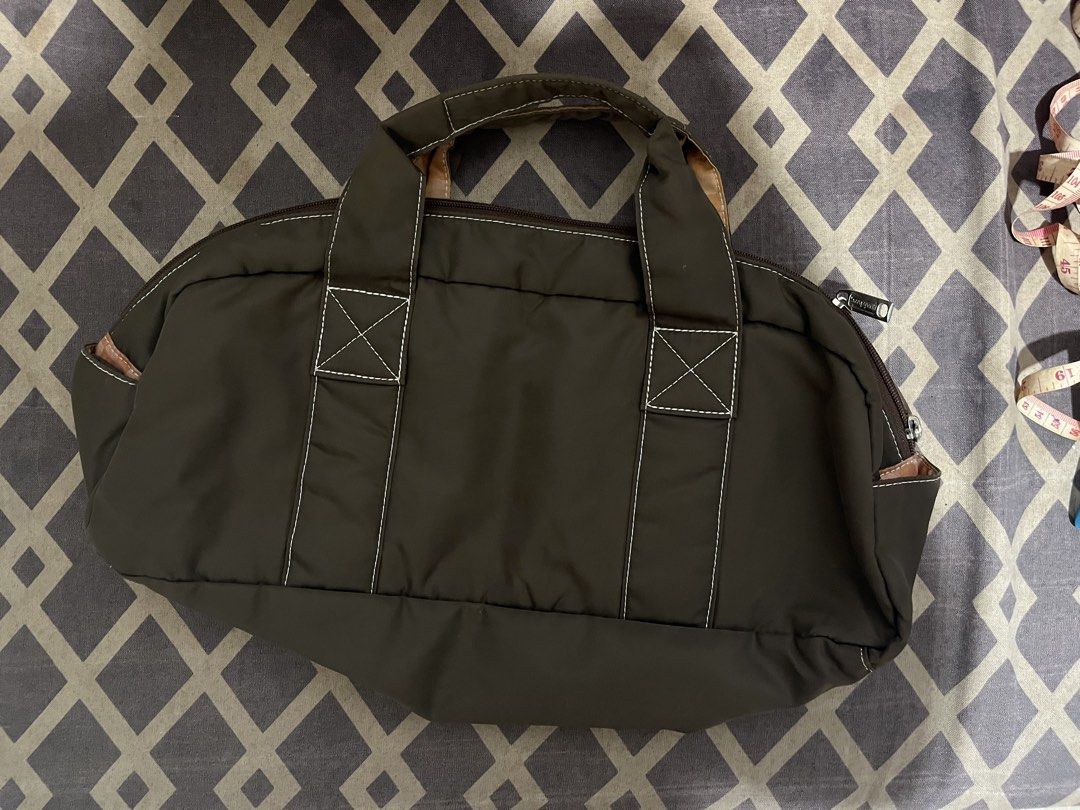 Le Coq Sportif Brown Bag (Category: Shoulder Bags) located in Taguig. Submitted by wricsz (Listing ID 1448445314, Image 2). Description: .