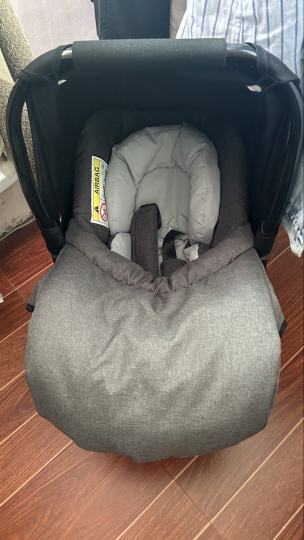 Looping Infant Car Seat (Category: Car Seats) located in Naga. Submitted by prelovedbyrpibars (Listing ID 1448281368, Image 1). Description: We only used this few times. .