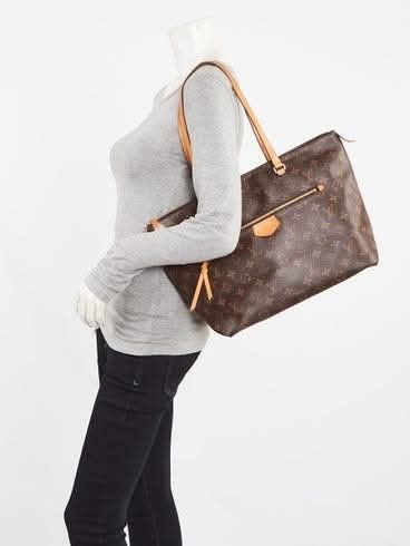 LOUIS VUITTON LENA TOTE BAG (Category: Luxury Bags & Wallets) located in San Jose del Monte. Submitted by wendylux (Listing ID 1448445486, Image 2). Description: LOUIS VUITTON LENA TOTE BAG monogram coated canvass vancheta leatjert good condition negotiable.