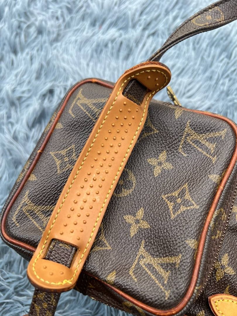 Louis Vuitton Monogram Amazone Bag (Category: Luxury Bags & Wallets) located in Manila. Submitted by emporiumph (Listing ID 1448284233, Image 1). Description: ORIGINAL AUTHENTIC! Great deal alert! super discount only! PM 📩 ME! Bagsak presyo sa atin! 55,000 sa iba! check mo pa sa mga stores! NO REPAIR! NO SCUFFS! SUPER FRESH! NEVER CLEANED! • Model: Amazon Mini (Often referred to as the Amazon Crossbody or Shoulder Bag) • Design Features: A struc