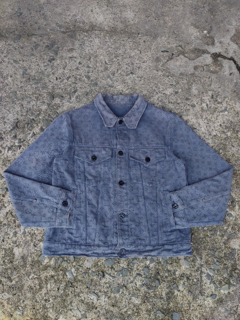 LOUIS VUITTON Monogram Denim Jacket (Category: Luxury Apparel) located in Quezon City. Submitted by thrifting-dnx095 (Listing ID 1448443394, Image 1). Description: plus shipping fee excellent Condition ✅ color rate : 9/10 or 8.9 over 10 Size : 48 on tag issue may fade lang sa collar part pwede silipin bagu bilihin best fit large to semi Xl Dimes : Width 21 x 23.5 Length.