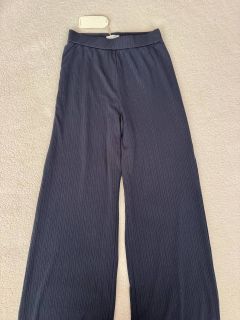 (Category: ) located in . Submitted by xuanncloset (Listing ID 1448299636, Image 1). Description: .