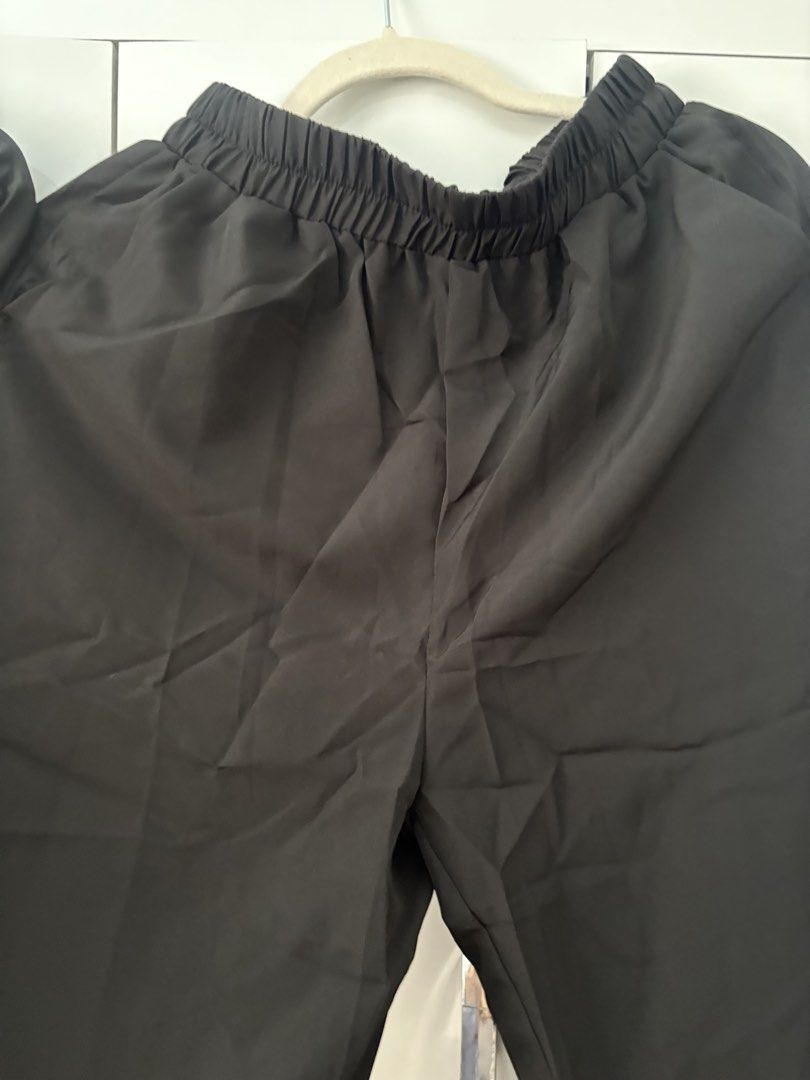 Lovito Black Long Sleeve Top & Pants Set (Category: Sets or Coordinates) located in Pasay City. Submitted by chacha_15 (Listing ID 1448329269, Image 3). Description: - Lovito black long sleeve top - Zip detail at neckline - Matching black pants - Elastic waistband - with belt.