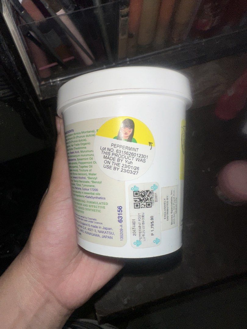 Lush Peppermint Foot Lotion 225g (Category: Body Care) located in Pasig City. Submitted by declutterisreal (Listing ID 1448328229, Image 2). Description: Lush Peppermint Foot Lotion. 225g tub. A light lotion to make you feel light on your feet. Hydrates and soothes tired feet. Tingling blend of herbal TLC. Vegan. Made by Lush..