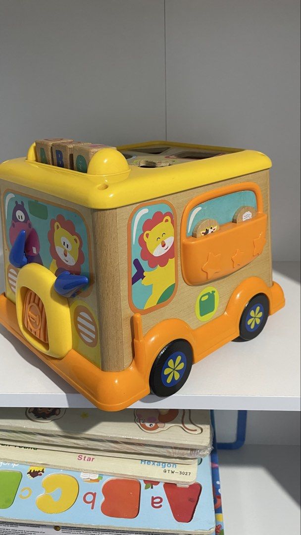 Mainan Edukasi Montessori Busyboard ex ELC (Kategori: Mainan & Baby Walker) berada di Jakarta Timur. Dikirim oleh berrysatria12 (ID iklan 1448430448, Gambar 2). Deskripsi: Mainan Edukasi Montessori Busyboard ex ELC (Mother Care) bahan kayu, bidang isi masih lengkap.