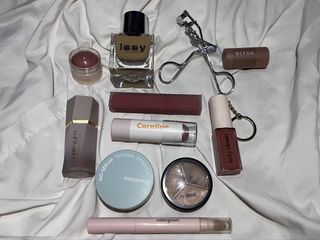 (Category: ) located in . Submitted by cyrelll (Listing ID 1448419780, Image 1). Description: .