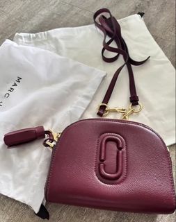 (Category: ) located in . Submitted by faraleea (Listing ID 1448370171, Image 1). Description: .