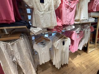 (Category: ) located in . Submitted by syndressings (Listing ID 1448397299, Image 1). Description: .