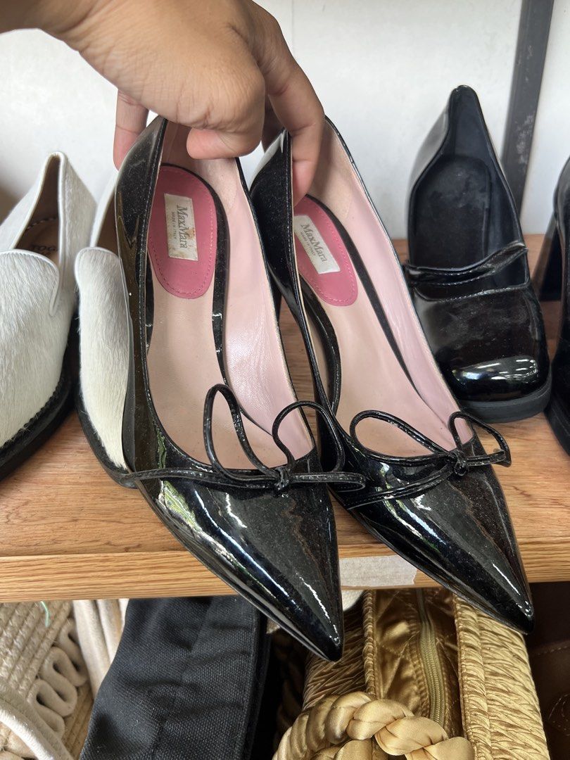 MaxMara - Patent Leather Bow Accents Pumps (Category: Heels) located in Puerto Princesa. Submitted by mshookup (Listing ID 1448366017, Image 2). Description: Size: 38 1/2 .