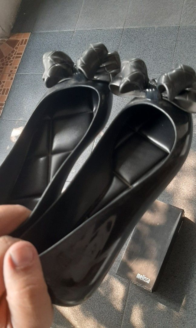 Melissa size 38 (Kategori: Sepatu Wanita) berada di Tangerang. Dikirim oleh tokokitateman (ID iklan 1448372734, Gambar 3). Deskripsi: size dan kondisi sesuai foto yah...