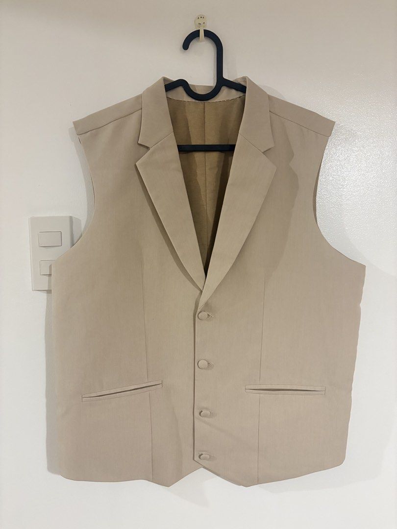 Men's Beige Formal Vest (Category: Vests) located in Taguig. Submitted by shopenjoy (Listing ID 1448392737, Image 1). Description: - Beige formal vest - Two functional front pockets .