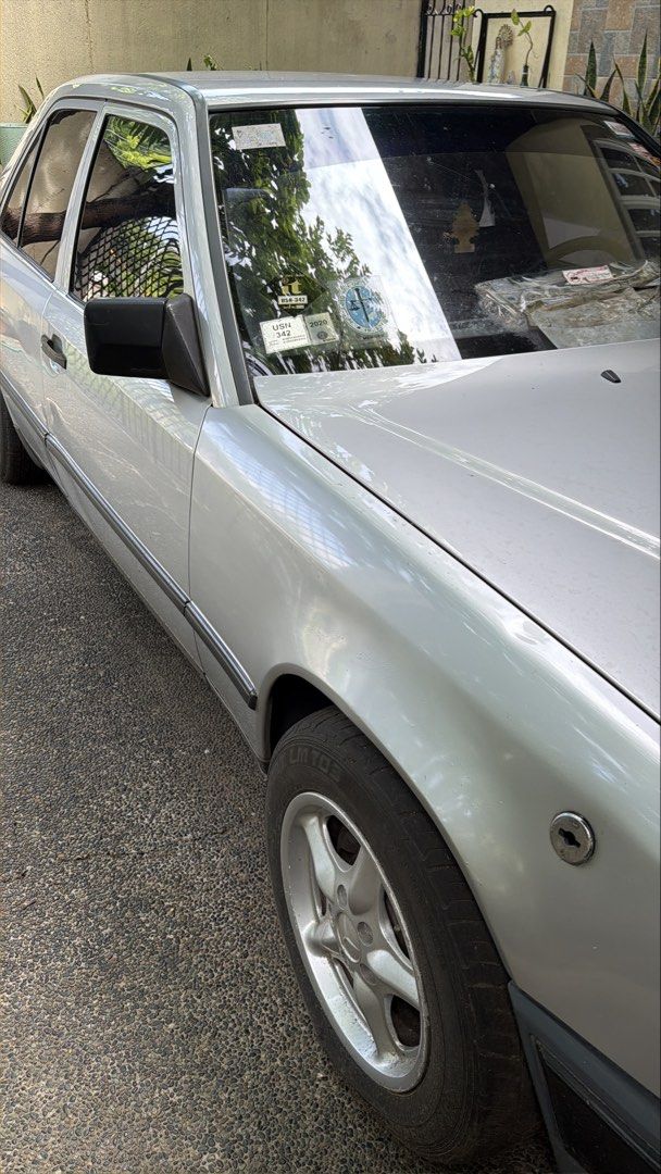 Mercedes-Benz E230 1987 Manual (Category: Used Cars) located in Quezon City. Submitted by FullAndUnloading (Listing ID 1448392350, Image 3). Description: Still running good 1987 model Mercedes Benz well maintain.