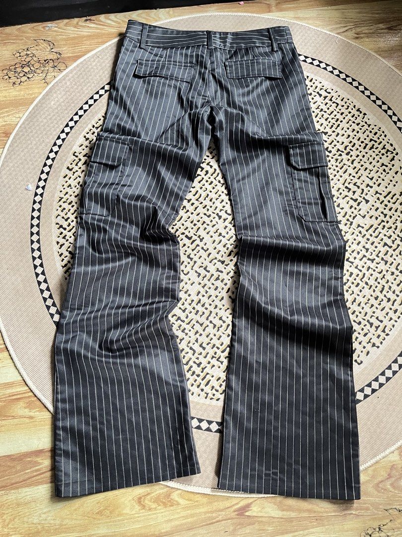 Mercury Duo Japanese Flared Cargo Trouser (Category: Luxury Apparel) located in Malaybalay. Submitted by spl3ndd_artifacts (Listing ID 1448343014, Image 2). Description: 30x40 Hem 9.