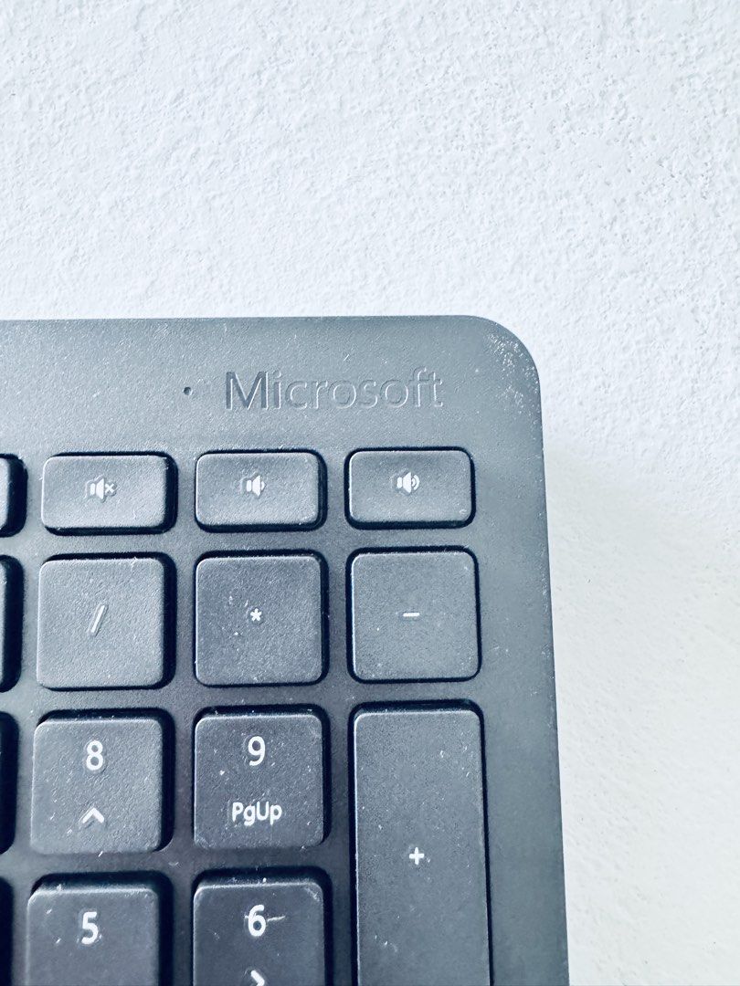 Microsoft Wireless Keyboard with Number Pad503796264726046722