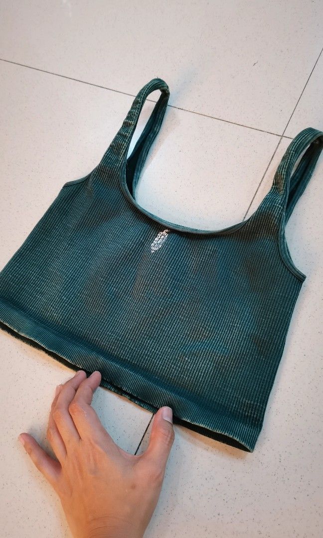 Mixed and match yoga outfit (Category: Activewear) located in Batangas. Submitted by micaelaul (Listing ID 1448286602, Image 2). Description: Take both Both are branded and from us Small-medium Top color is teal green Bottoms is sage green, olive green medyo ganun..