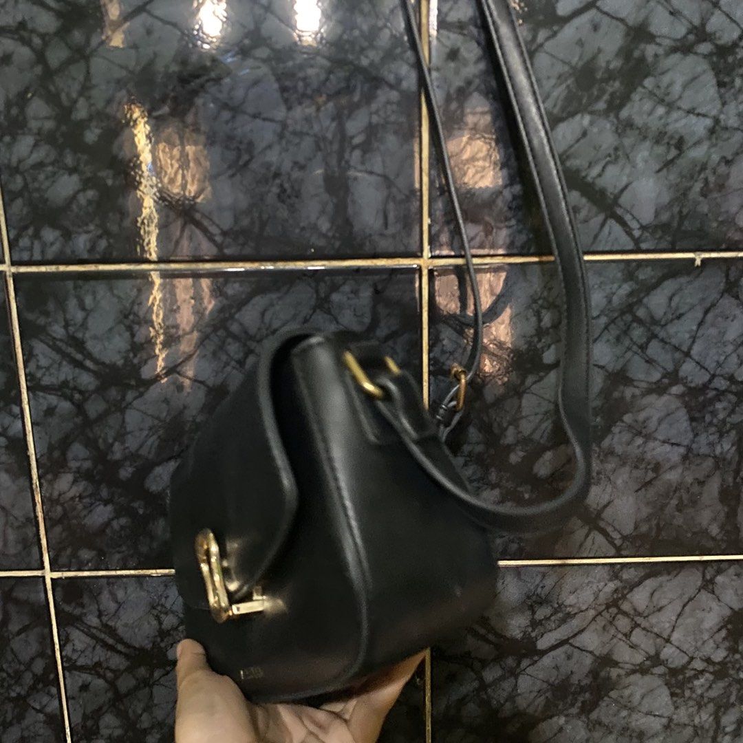 MOOSDOOM (Kategori: Tas & Dompet Wanita) berada di Jakarta Pusat. Dikirim oleh barangku1234 (ID iklan 1448370333, Gambar 3). Deskripsi: .