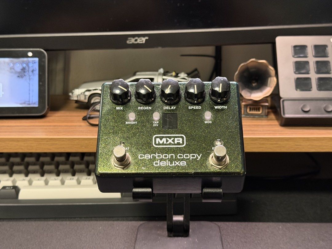 MXR Carbon Copy Deluxe Analog Delay Guitar Pedal (Category: Musical Instruments) located in Pasig City. Submitted by matthewpilapil (Listing ID 1448409826, Image 1). Description: MXR Carbon Copy Deluxe — Analog Delay Pedal Pre-loved, 7/10 cosmetics Fully functional analog delay with tap tempo, modulation, and adjustable regen/width — the upgraded version of MXR’s classic Carbon Copy. Great for ambient, shoegaze, or subtle slapback tones. • 7/10 —