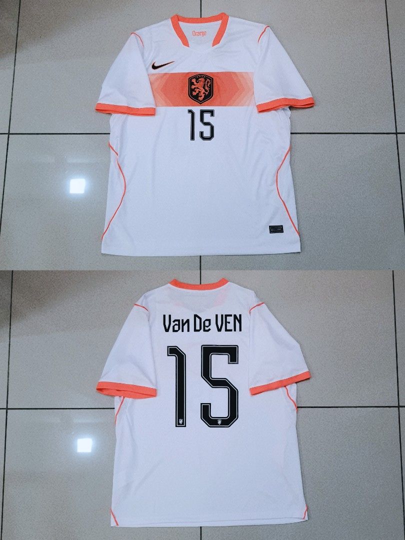 Netherlands Van De Ven (Category: Activewear) located in Petaling Jaya. Submitted by jersey_palace (Listing ID 1448444648, Image 1). Description: Size XL Pit 57.5cm Length 72cm.
