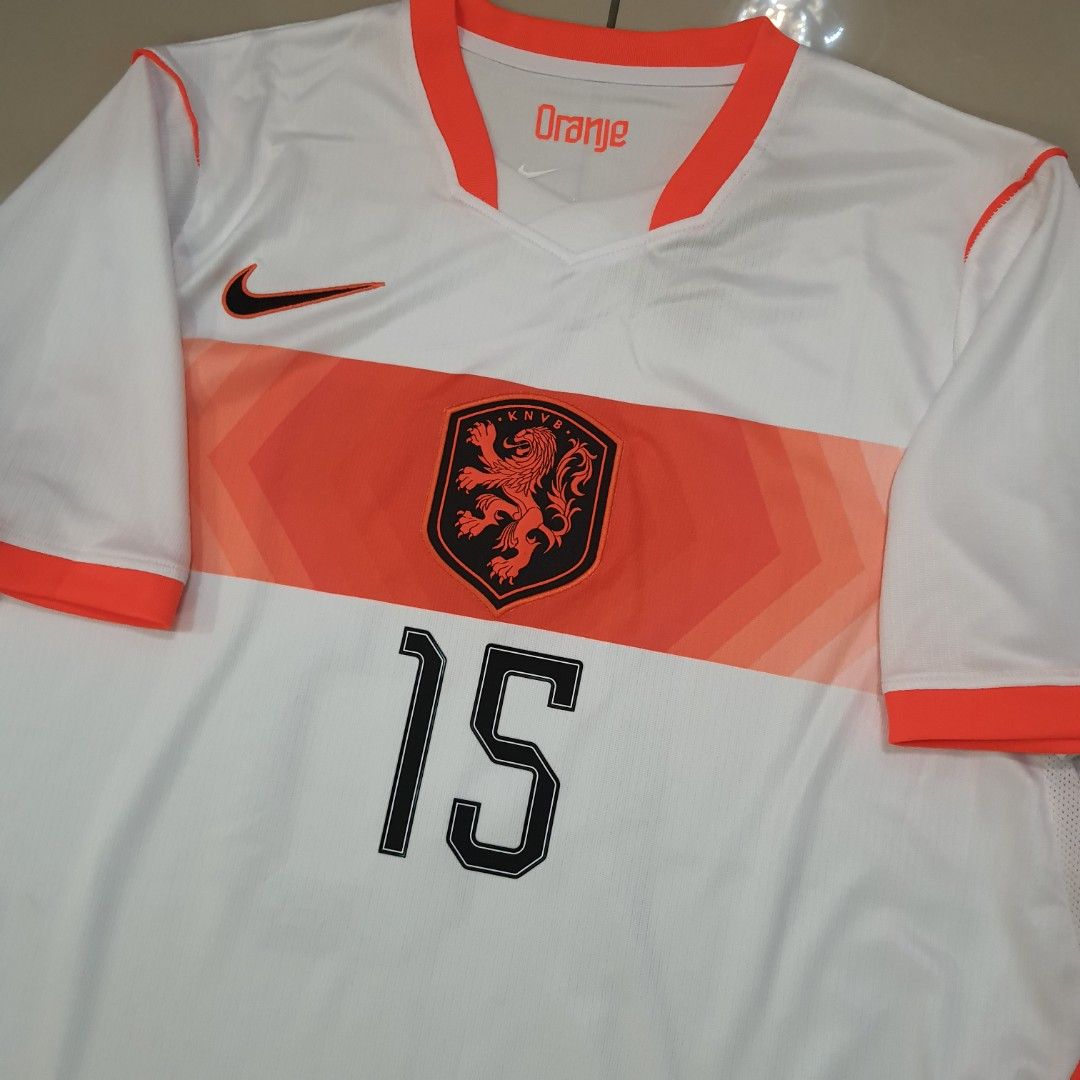 Netherlands Van De Ven (Category: Activewear) located in Petaling Jaya. Submitted by jersey_palace (Listing ID 1448444648, Image 3). Description: Size XL Pit 57.5cm Length 72cm.