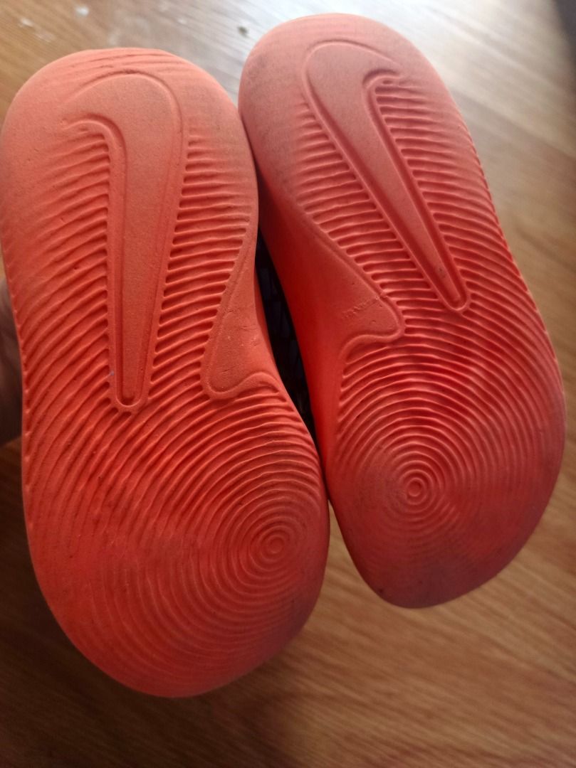Nike (Kategori: Orang Tua, Bayi & Anak - Lainnya) berada di Sukabumi. Dikirim oleh fauziahnur01525 (ID iklan 1448308463, Gambar 3). Deskripsi: Nike Size 26 Original Pemesanan lewat wawa 085863259774 Bisa lewat toko oyen.