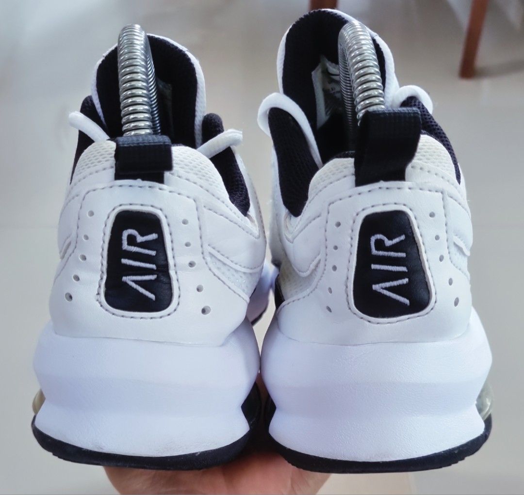 Nike Airmax US7/Eur38/24cm (Category: Shoe inserts) located in Danao, Cebu. Submitted by CaxeCart (Listing ID 1448330176, Image 3). Description: .