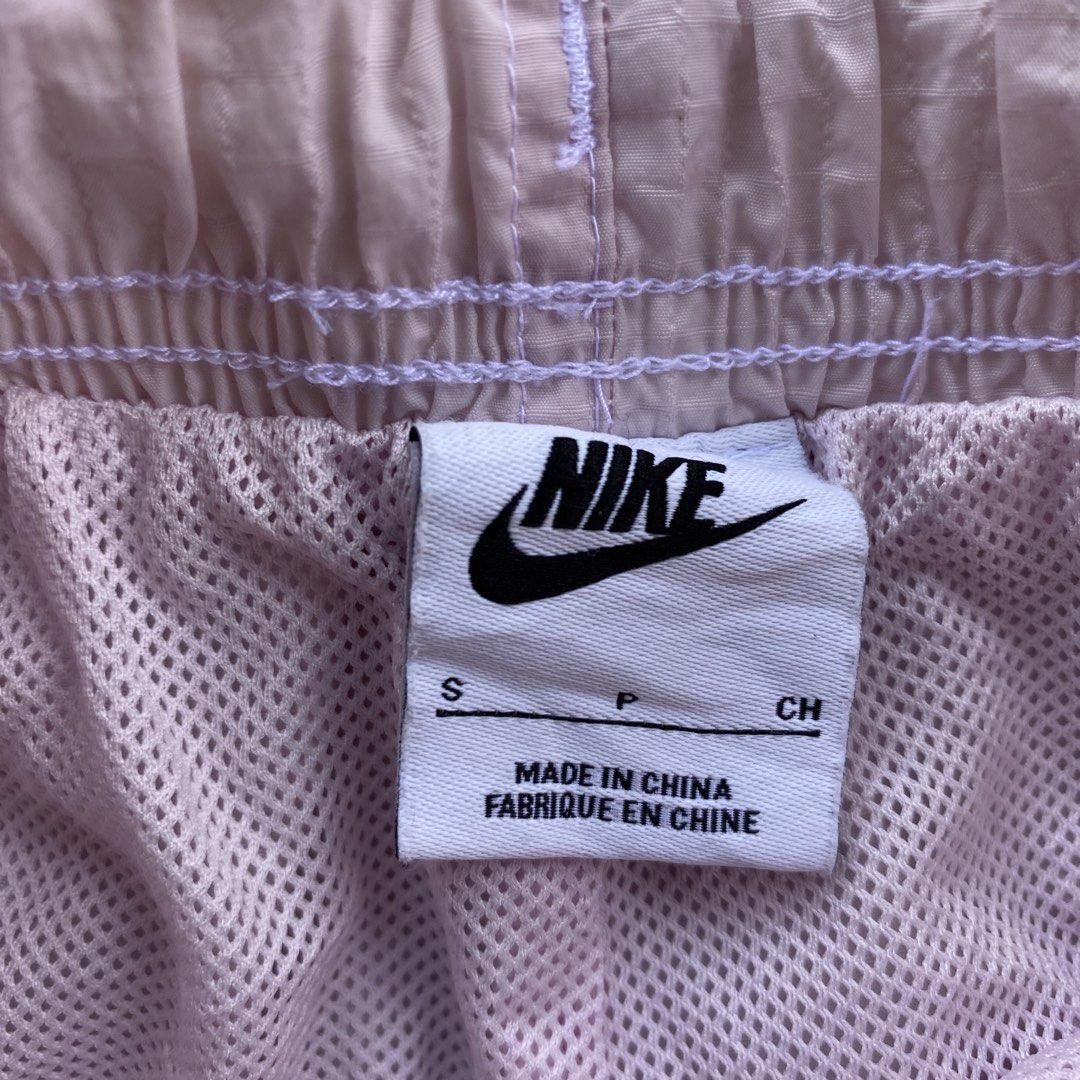 Nike NSW Woven Short - Small (Category: Shorts) located in Cebu City. Submitted by kklez (Listing ID 1448300534, Image 3). Description: Nike Woven Shorts - Womens 🔹Excellent Condition ❕Issue: ❌❌❌ 📐Size: Small 📏Dimensions: Waist: 24-30 Length: 15 🖍️Color Rate: 9.8/10 ‼️Color may vary due to lighting ‼️STRICTLY PAYMENT FIRST ‼️NO COP/COD 🚚: J&T Express 💵: Gcash 📍: Simala, Cebu Price + Sf: 📩 ‼️DISCLAIMER: Please note that I am not affiliated