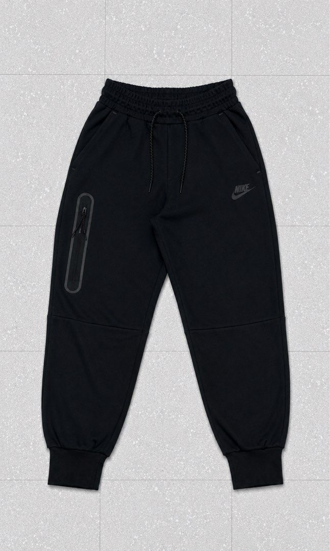 Nike Techfleece (Category: Joggers) located in Pagadian. Submitted by chiccsilog (Listing ID 1448328580, Image 1). Description: wts excellent condition 9.5/10 color rate waist: 30 to 32 length: 35 no issue .
