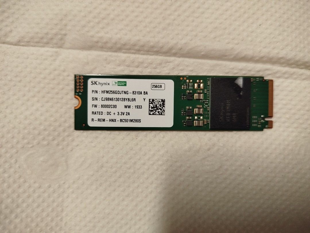 NVMe M.2 SSD HFM256