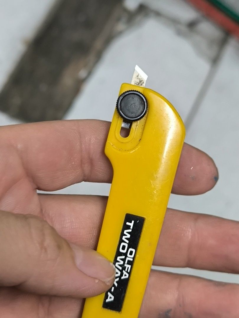 OLFA Two Way-A Utility Knife | Dual-End Snap-Off & Specialty Blade (Category: Construction Tools & Equipment) located in Angeles City. Submitted by yellowbrickstore (Listing ID 1448384822, Image 3). Description: - Brand: OLFA - Model: Two Way-A Utility Knife - Dual-end design: Snap-off blade and specialty blade - Color: Yellow - Versatile for various cutting tasks shipping via jnt express Saturday sked only Friday cut off pick up AC lnw Pampanga 
