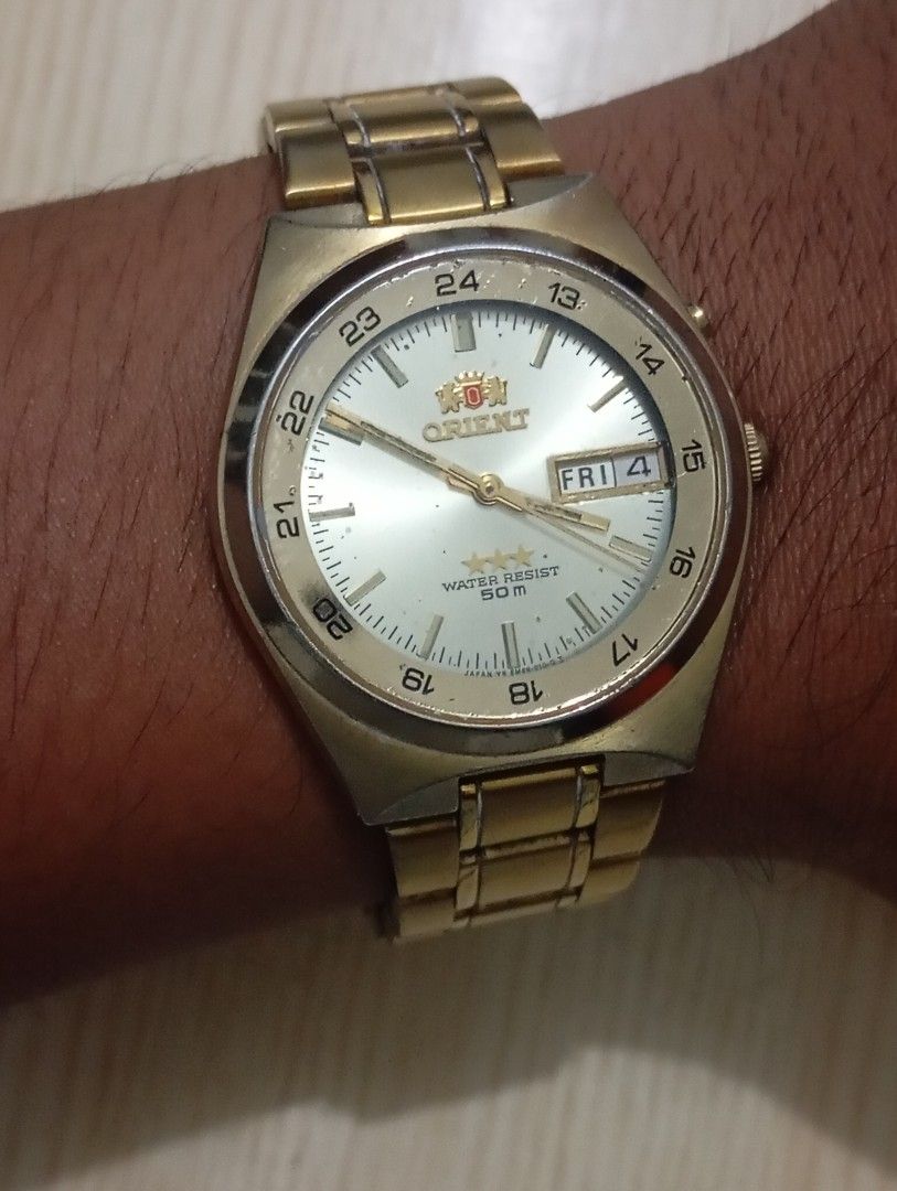 Orient automatic (Category: Men's Watches) located in Las Pinas. Submitted by quick_deals_great_finds2 (Listing ID 1448435200, Image 3). Description: Original good working condition Automatic 35mm medium Fits wrist size 7 inches Fully functional keeps time.