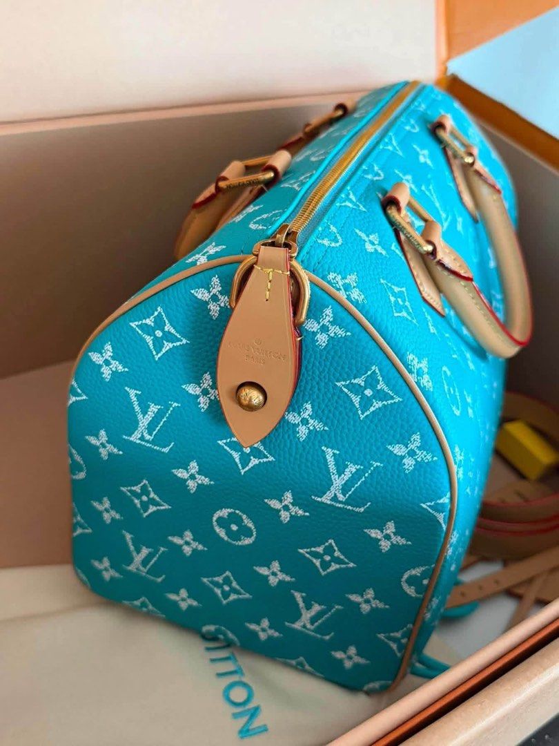 Preloved Lv Speedy 30 (Category: Luxury Bags & Wallets) located in Manila. Submitted by bagsandshoesmanymore (Listing ID 1448301446, Image 2). Description: Preloved Lv Speedy 30 Rank SA Japan source🇯🇵 Actual picture posted Please read before you order 👉🏻❗️Payment first before shipping ❗️Cut off time of payment 11am sameday delivery ❗️NO MEET UP / NO PICK UP ❗️ORDER CANNOT BE CANCELLED ❗️PLEASE DON’T BUY IF YOU ARE IN DOUBT ❗️NO RETURN! NO REF