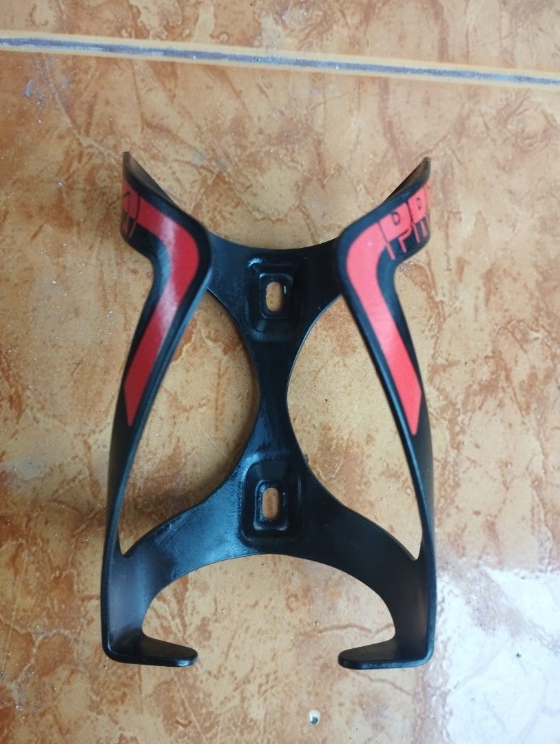 PRO Bottle Cage (Category: Bicycles) located in San Fernando. Submitted by nerosales (Listing ID 1448323168, Image 3). Description: PRO Bottle Cage Alloy 499 pesos only SM City Pampanga Shipping: J&T Payment: Gcash NO COD / NO COP.