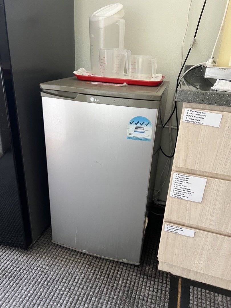 Refrigerator (Category: Refrigerators & Freezers) located in Singapore. Submitted by moontgotlobang (Listing ID 1448397708, Image 2). Description: Good condition. 7/10 1 large 2 door $80 2 bar fridge (single door) $50 each See pictures Collection only on 3 September. Location: S088702 .